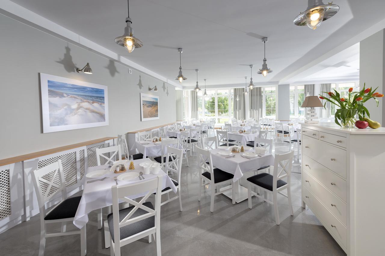 Osrodek Wypoczynkowy Varsowia Hotel Miedzywodzie Exterior photo